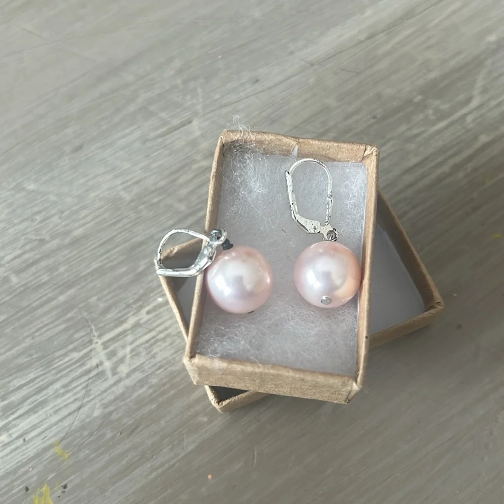 Classic Baby Pink Pearl Bridal Drop Earrings NEW - Picture 2 of 3